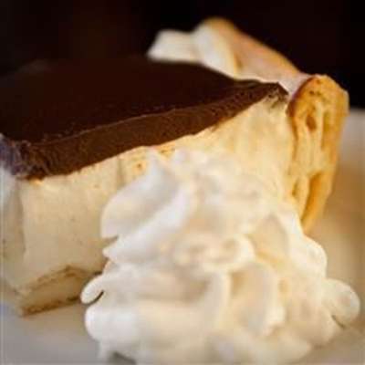 Eclair Cake with Chocolate Ganache - RecipeNode.com