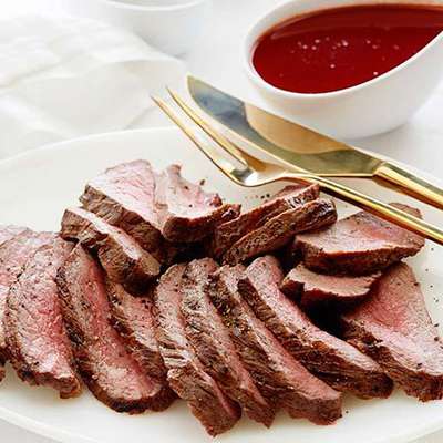Flat Iron Steak with Red Wine Sauce - RecipeNode.com