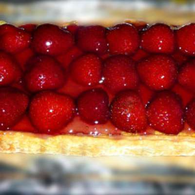 Frangipane Tart With Strawberries and Raspberries - RecipeNode.com