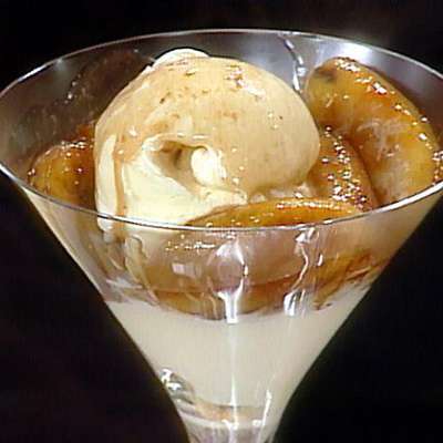 French Vanilla Ice Cream with Sauteed Bananas and Phyllo Triangles - RecipeNode.com