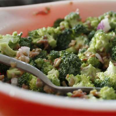 Fresh Broccoli Salad - RecipeNode.com