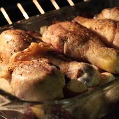 Garlic Roasted Chicken and Potatoes - RecipeNode.com