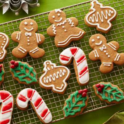 Gingerbread Cookies with Royal Icing - RecipeNode.com
