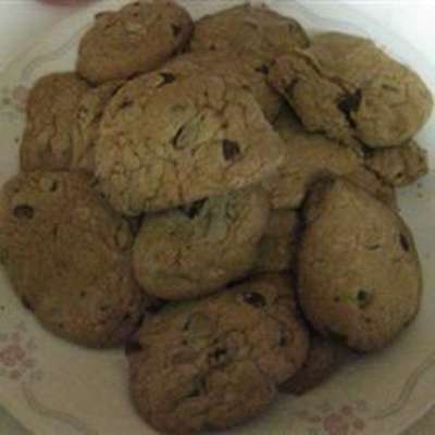Golden Chocolate Chip Cookies - RecipeNode.com