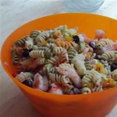 Greek Pasta Salad with Shrimp, Tomatoes, Zucchini, Peppers, and Feta - RecipeNode.com
