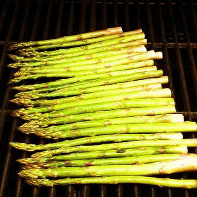 Grilled Asparagus - RecipeNode.com