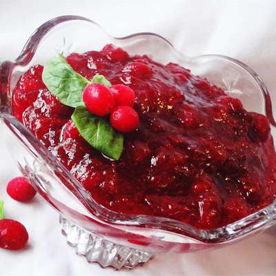 Holiday Cranberry Sauce - RecipeNode.com