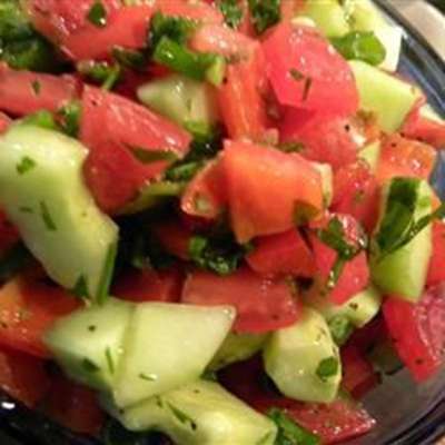 Israeli Salad - RecipeNode.com