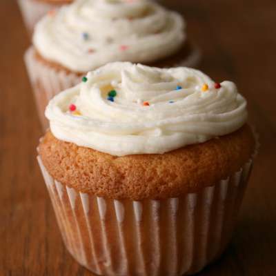Kittencal's Easy One-Bowl Vanilla Cupcakes - RecipeNode.com
