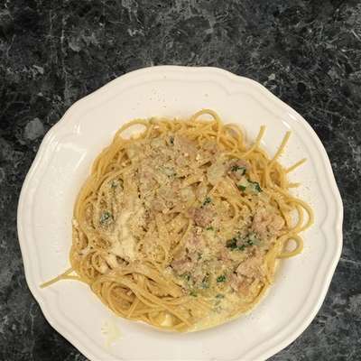 Linguini with White Clam Sauce - RecipeNode.com