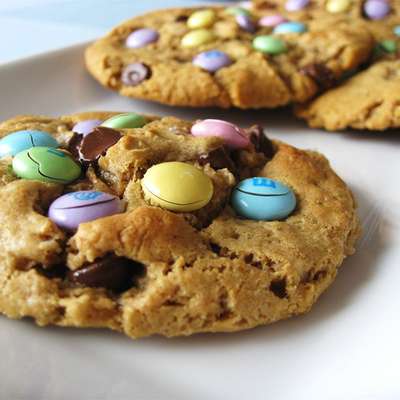 Monster Cookies VI - RecipeNode.com