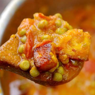 Mutter Paneer -- Indian Cheese Curry - RecipeNode.com