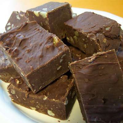 One Bowl Chocolate Fudge - RecipeNode.com