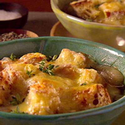 Onion Soup with Fontina and Thyme - RecipeNode.com