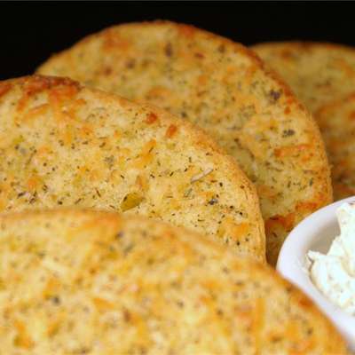 Parmesan Garlic Bread - RecipeNode.com