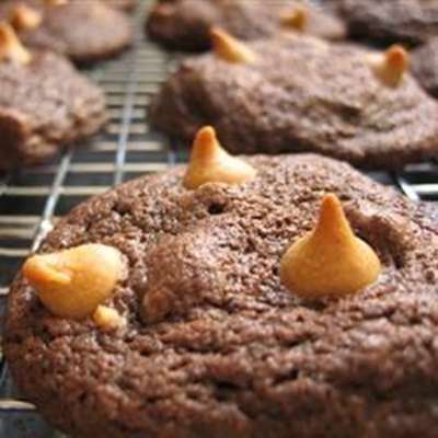 Peanut Butter Chip Chocolate Cookies - RecipeNode.com