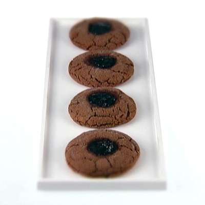 Peanut Butter Cookies with Blackberry Jam - RecipeNode.com