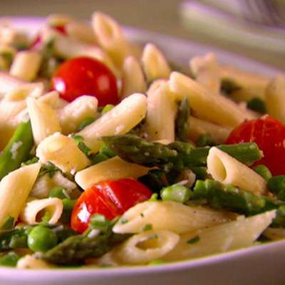 Penne with Asparagus and Cherry Tomatoes (Spring) - RecipeNode.com