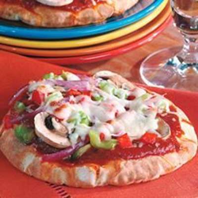 Pita Pizza - RecipeNode.com