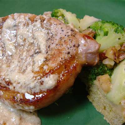 Pork Chops with Blue Cheese Gravy - RecipeNode.com
