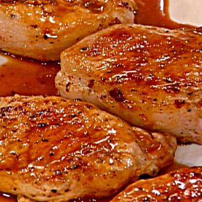 Pork Chops with Golden Apple Sauce - RecipeNode.com