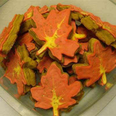 Pumpkin Roll-Out Cookies - RecipeNode.com