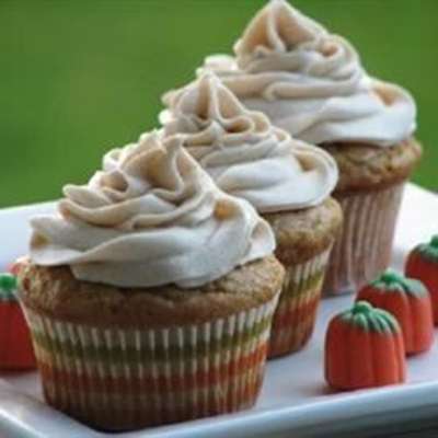 Pumpkin Spice Cupcakes - RecipeNode.com