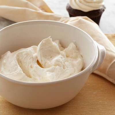 Quick Vanilla Buttercream Frosting - RecipeNode.com
