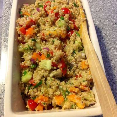 Quinoa Veggie Salad with Zesty Vinaigrette - RecipeNode.com