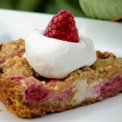 Raspberry Sour Cream Pie - RecipeNode.com