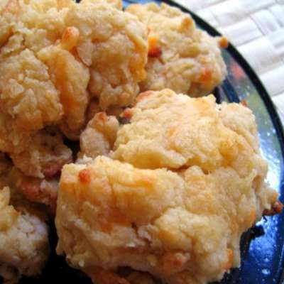 Red Lobster Cheese Biscuits - RecipeNode.com