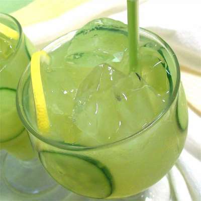 Refreshing Cucumber Lemonade - RecipeNode.com