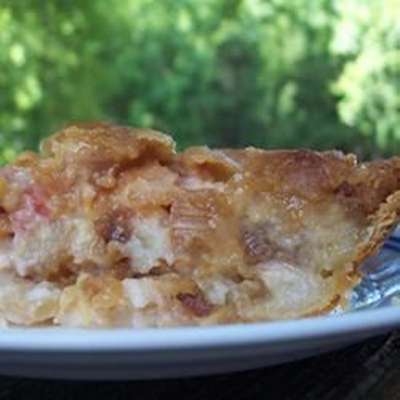 Rhubarb Sour Cream Pie - RecipeNode.com