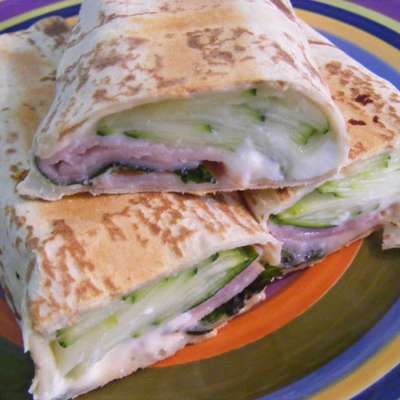 Ricotta, Basil & Ham Wrap (21 Day Wonder Diet: Day 5) - RecipeNode.com