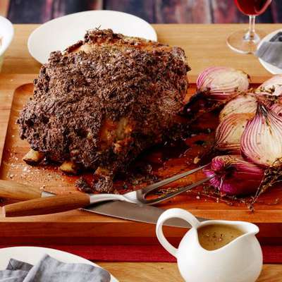 Roast Prime Rib of Beef with Horseradish Crust - RecipeNode.com