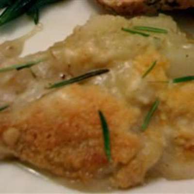 Roasted Garlic Scalloped Potatoes - RecipeNode.com