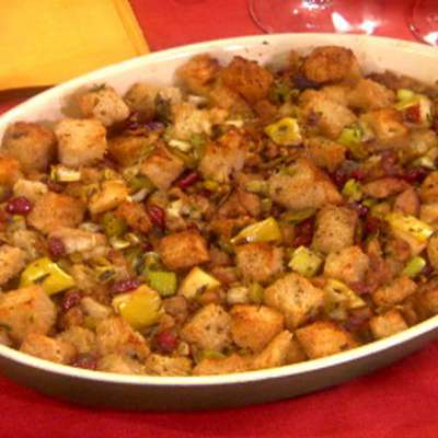 Sausage, Dried Cranberry and Apple Stuffing - RecipeNode.com