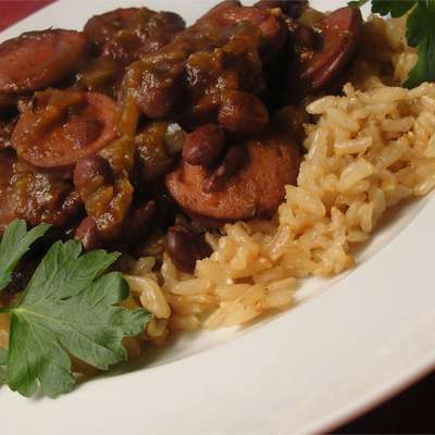 Slow Cooker Creole Black Beans and Sausage - RecipeNode.com