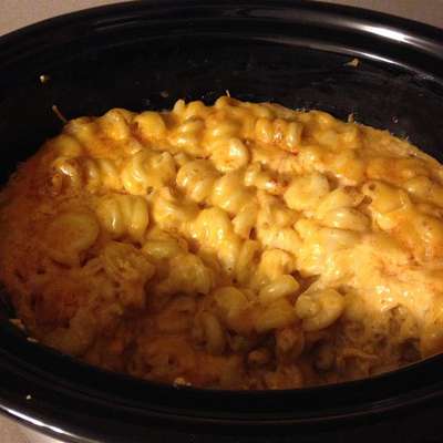Slow Cooker Mac and Cheese  - RecipeNode.com