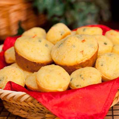 Smoked Cheddar Cornbread With Scallions and Red Pepper - RecipeNode.com