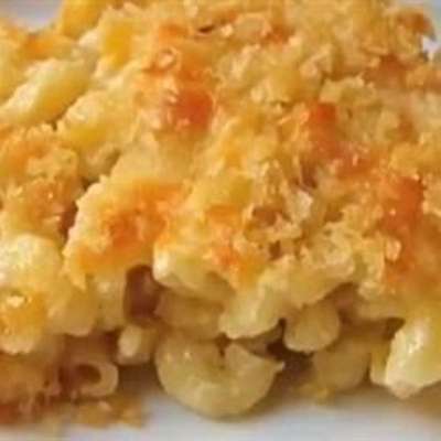 Southern Macaroni and Cheese Pie - RecipeNode.com