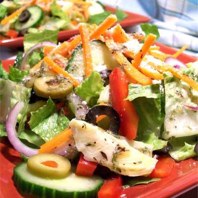 Spicy Italian Salad - RecipeNode.com