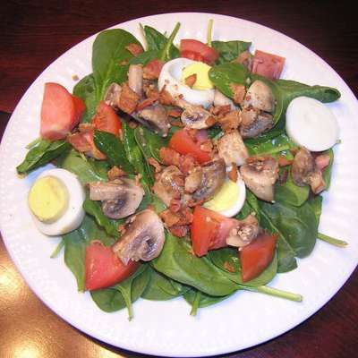 Spinach Salad with Honey Bacon Dressing - RecipeNode.com