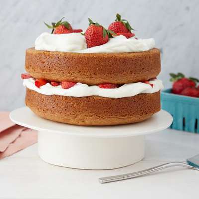 Strawberry Country Cake - RecipeNode.com