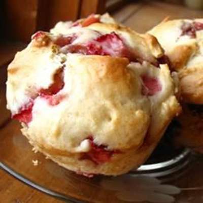 Strawberry Muffins - RecipeNode.com