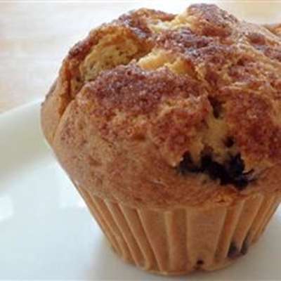 Streusel Topped Blueberry Muffins - RecipeNode.com
