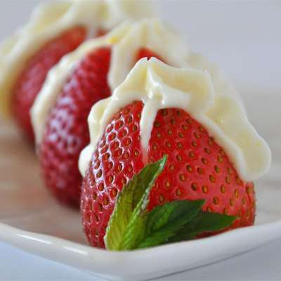 Stuffed Strawberries - RecipeNode.com