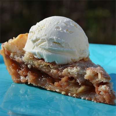 Sunday's Apple Pie - RecipeNode.com