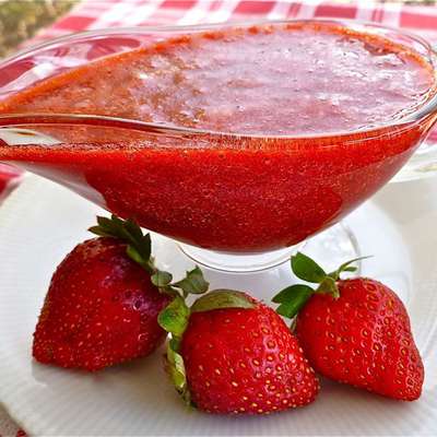 Supreme Strawberry Topping - RecipeNode.com