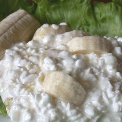 Sweet Cottage Cheese and Bananas - RecipeNode.com